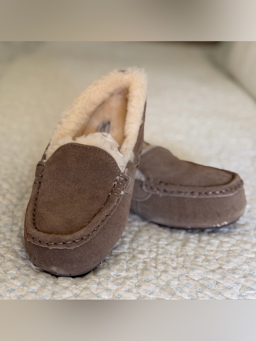 Women's Brown Shearling-Lined Slipper Moccasins